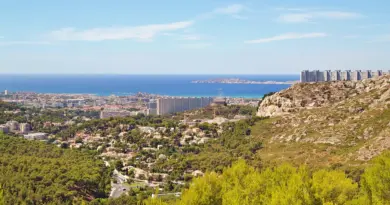 ARLES Ligne à très haute tension : le conseil municipal vote contre une consultation citoyenne