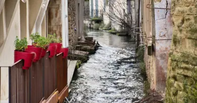 ARLES Quartier Monplaisir : une nouvelle place pour plus de convivialité