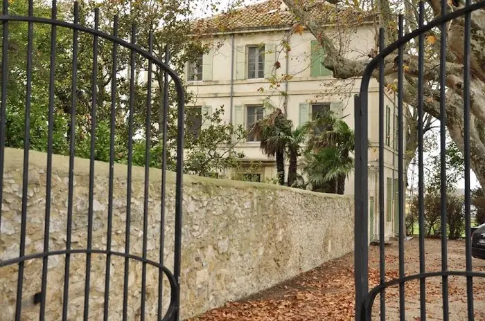 Chambres d’hôtes Château Cornillon à Arles : informations utiles