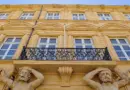 Feria de Pâques : Maritha Laloë a décoré l’hôtel de ville d’Arles et porte haut les couleurs de la tauromachie