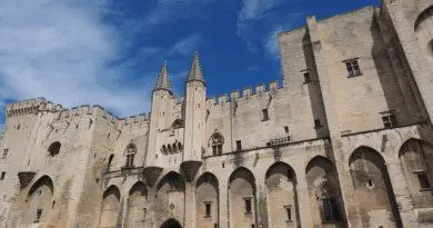 LUMA Arles / Ho Tzu Nyen : Jour spectral et contes étranges, Exposition : dates, horaires, tarifs