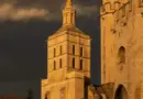 Arles contre Avignon : la guerre du tourisme provençal